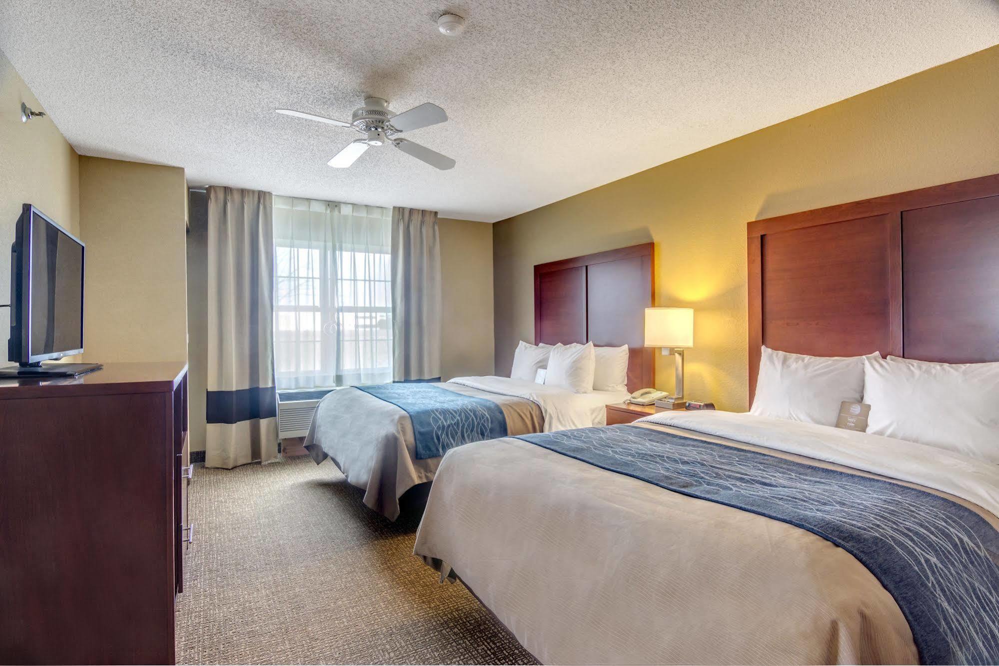 Comfort Inn & Suites Grafton-Cedarburg Kültér fotó
